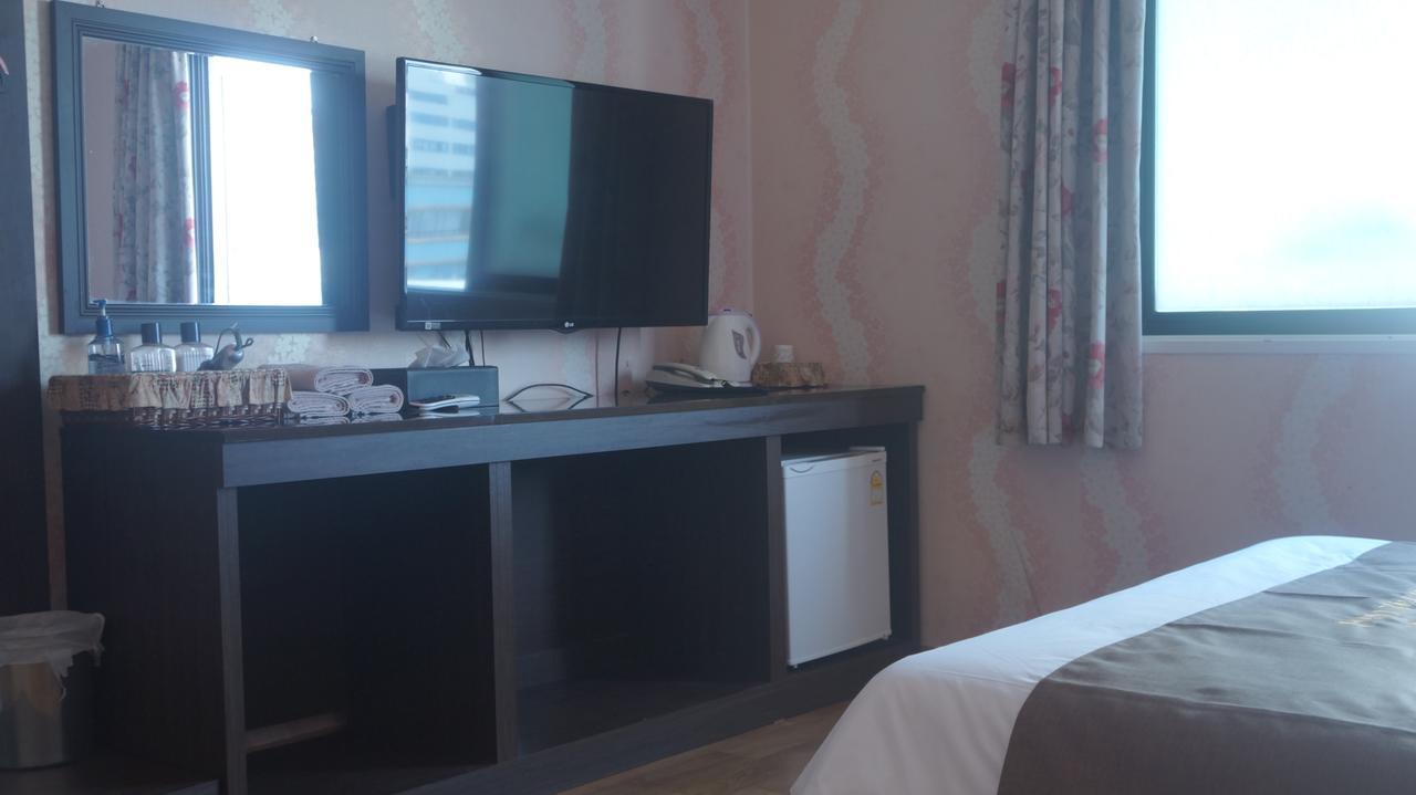 Hill Park Hotel Чеджу Екстериор снимка